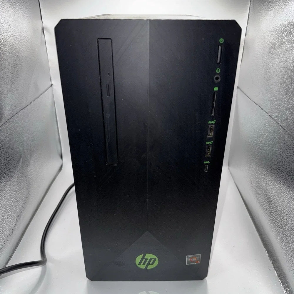 PC HP Pavilion 690-0028 1TB, AMD Ryzen 5., 3.6GHz, 8GB Gaming Desktop - Black